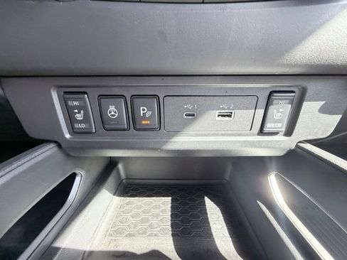 Certified 2024 Nissan Frontier SV w/ SV Convenience Package RWD image 16