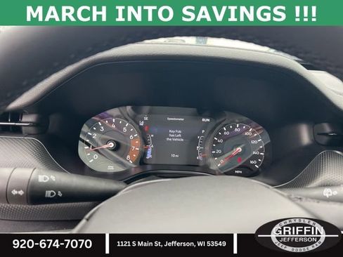New 2025 Jeep Compass Latitude w/ Sun & Sound Group image 23