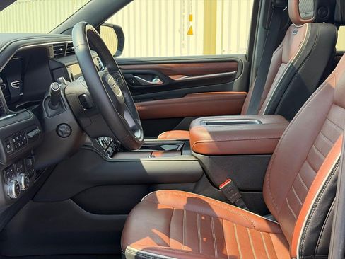 Used 2024 GMC Yukon Denali Ultimate AWD/4WD image 22
