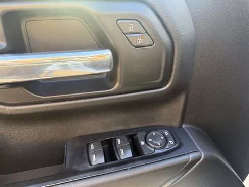 Used 2019 Chevrolet Silverado 1500 Custom w/ Custom Value Package image 19