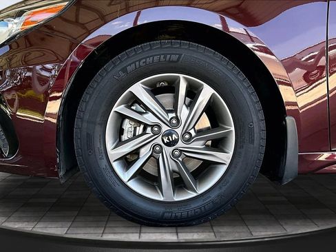 Used 2019 Kia Optima LX FWD image 30