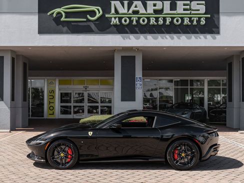 Used 2023 Ferrari Roma RWD image 28
