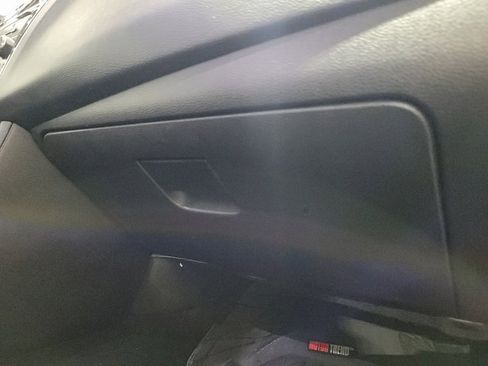 Used 2013 Chrysler 200 Limited image 44