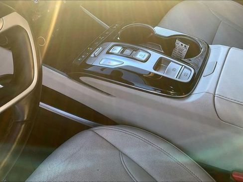 Certified 2024 Hyundai Tucson Limited image 17