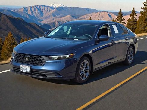 Used 2023 Honda Accord EX image 3