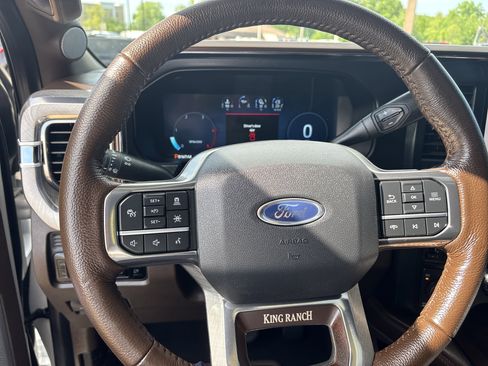 Used 2025 Ford F250 King Ranch w/ FX4 Off-Road Package AWD/4WD image 15