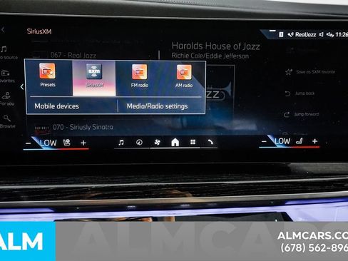 Used 2026 BMW 740i w/ Premium Package RWD image 36