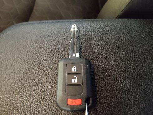 Used 2022 Mitsubishi Outlander Sport ES image 32