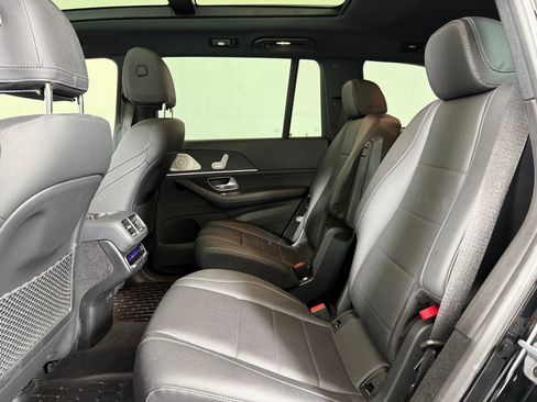 Used 2023 Mercedes-Benz GLS 450 4MATIC image 14