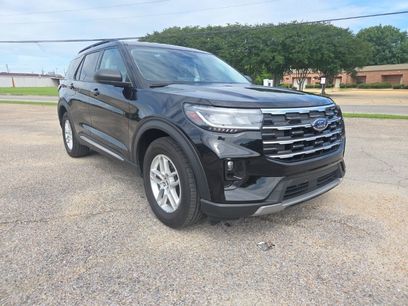 Used 2025 Ford Explorer Active w/ Active Comfort Package