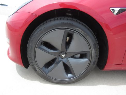 Used 2020 Tesla Model 3 Long Range AWD/4WD image 4