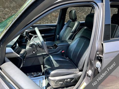 Used 2023 Jeep Grand Cherokee L Overland AWD/4WD image 23