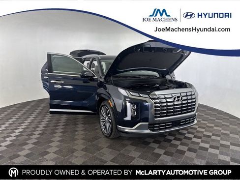Certified 2025 Hyundai Palisade Calligraphy image 21