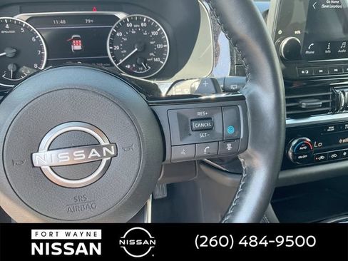 Used 2023 Nissan Pathfinder SL w/ Black Appearance Package AWD/4WD image 23