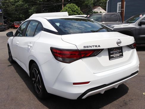 Used 2024 Nissan Sentra SV FWD image 3