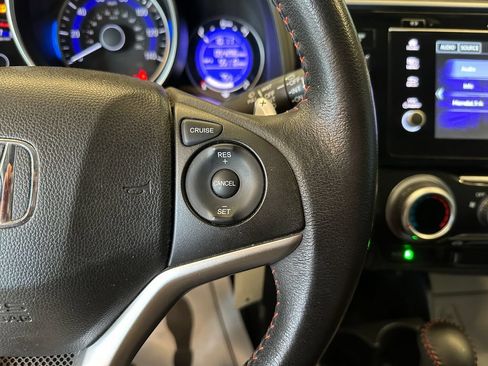 Used 2018 Honda Fit Sport image 10