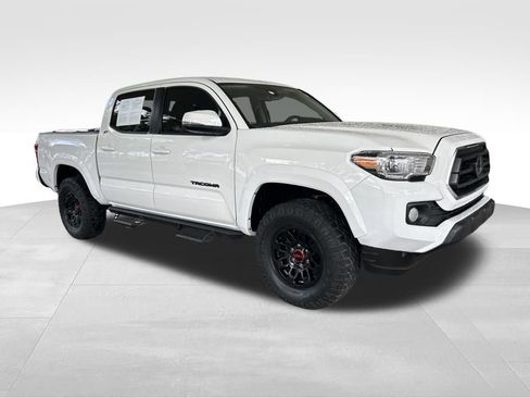 Used 2022 Toyota Tacoma SR5 image 2