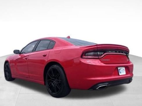 Used 2018 Dodge Charger R/T RWD image 5