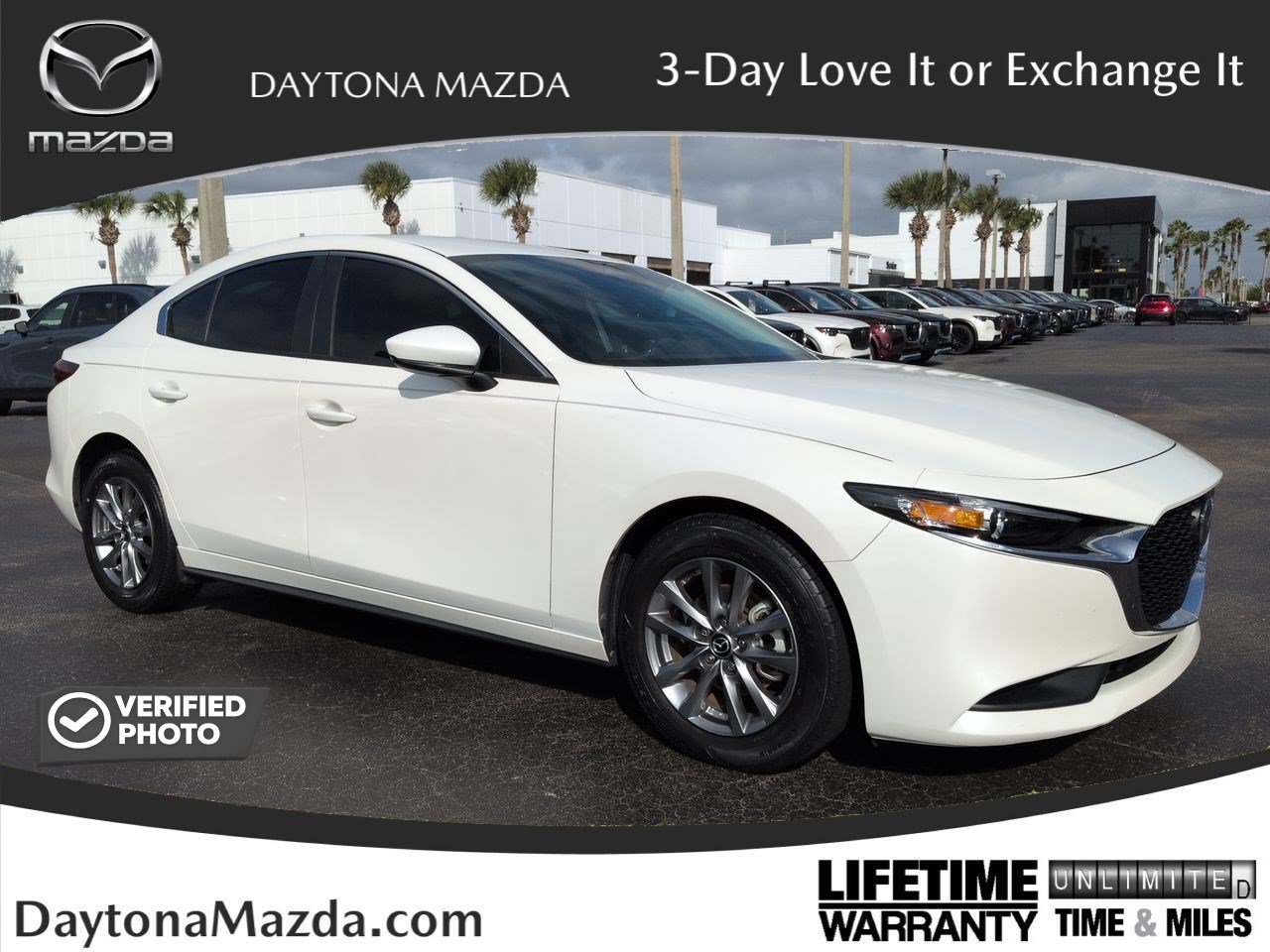 Used 2024 MAZDA MAZDA3 s FWD image 1