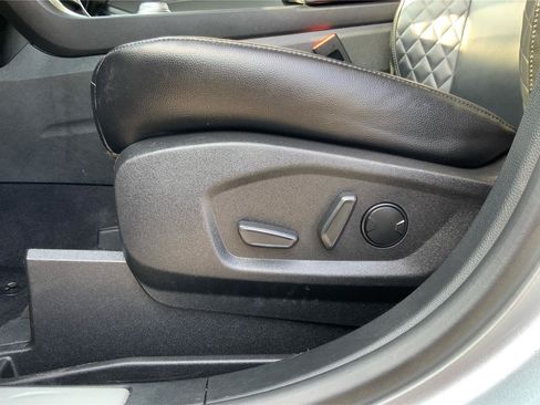 Used 2024 Ford Edge Titanium AWD/4WD image 19