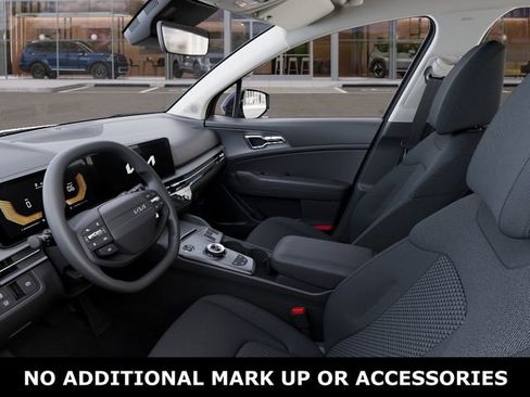 New 2026 Kia Sportage LX FWD image 17