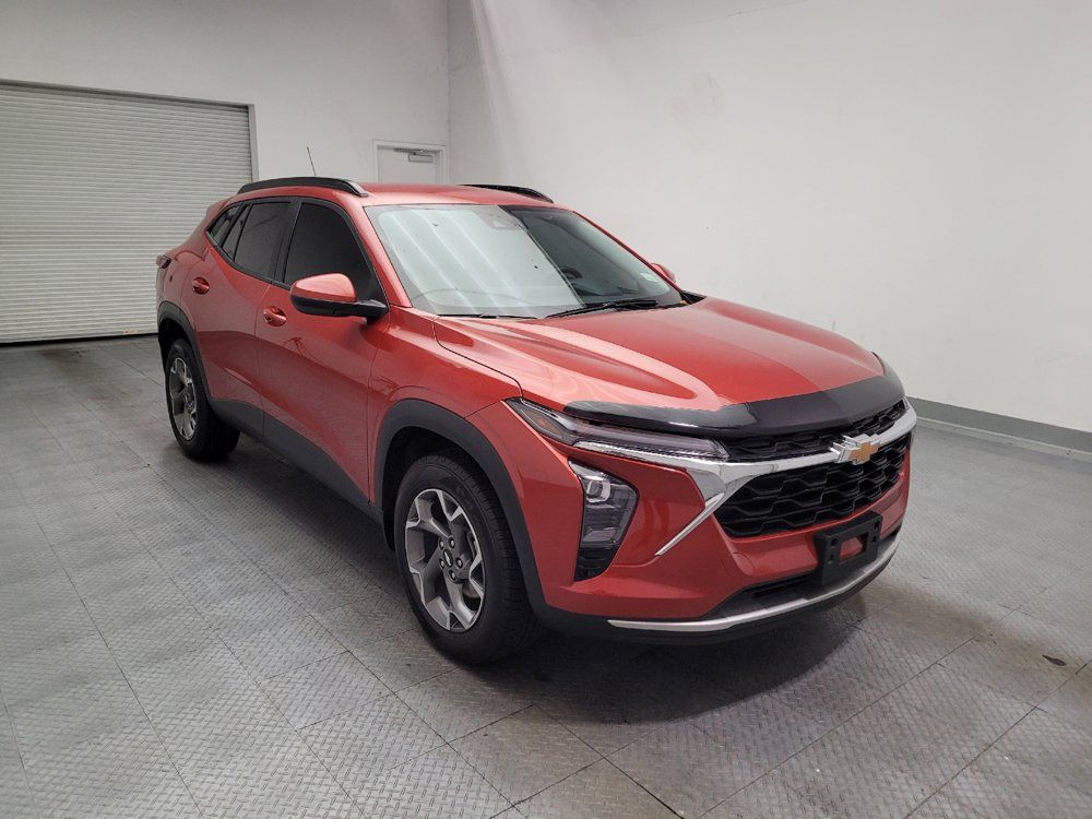 Used 2024 Chevrolet Trax LT w/ Driver Confidence Package FWD image 13