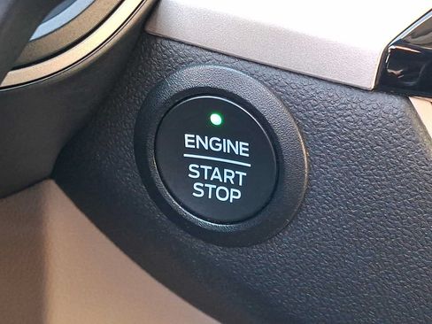 Used 2022 Ford Escape SEL w/ Technology Package AWD/4WD image 20