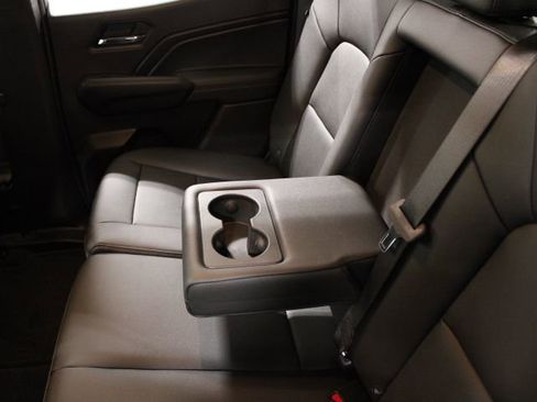 New 2026 GMC Canyon Elevation w/ Convenience Package image 27