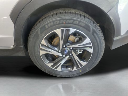 Used 2025 Subaru Crosstrek 2.5i Premium AWD/4WD image 24