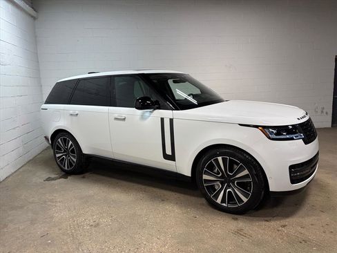 New 2026 Land Rover Range Rover SE image 5