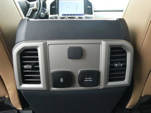 Used 2022 Ford F250 Lariat w/ Lariat Ultimate Package AWD/4WD image 20