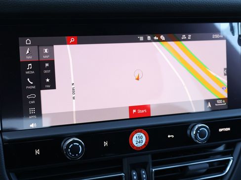 New 2026 Porsche Macan AWD/4WD image 18