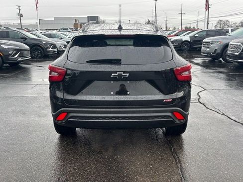 Certified 2025 Chevrolet Trax RS w/ Sunroof Package image 6