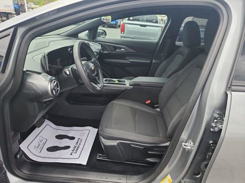 Used 2026 Chevrolet Equinox EV LT FWD image 18