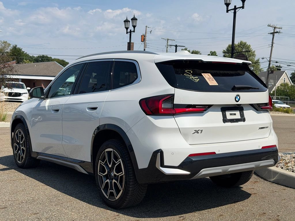 Used 2023 BMW X1 xDrive28i w/ Premium Package AWD/4WD image 3