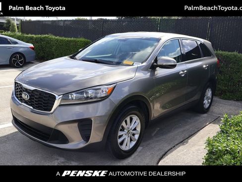 Used 2019 Kia Sorento FWD image 1