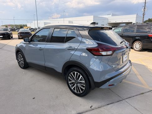 Used 2023 Nissan Kicks SV FWD image 6