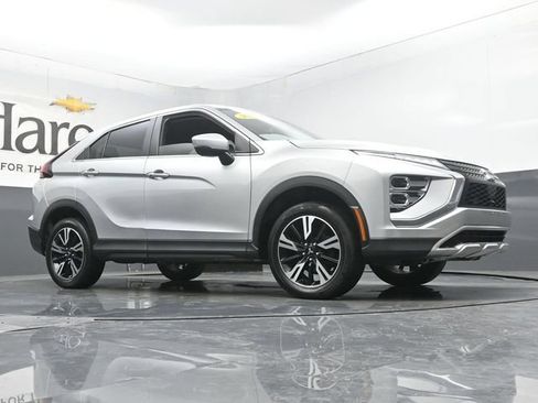 Used 2024 Mitsubishi Eclipse Cross SE AWD/4WD image 2