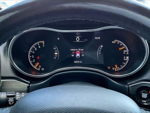 Used 2020 Jeep Grand Cherokee Limited image 13