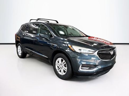 Used 2018 Buick Enclave Essence image 3