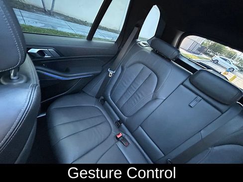 Used 2022 BMW X5 sDrive40i w/ M Sport Package RWD image 14