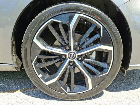 Used 2023 Nissan Altima 2.5 SR FWD image 8