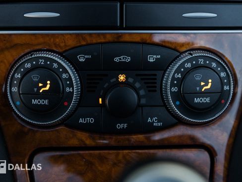 Used 2012 Mercedes-Benz SL 63 AMG image 28