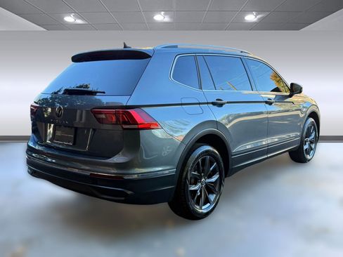 Used 2023 Volkswagen Tiguan SE image 9