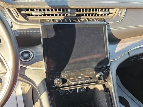 Used 2021 Jeep Grand Cherokee L Limited image 14