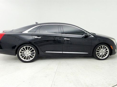 Used 2013 Cadillac XTS Platinum w/ Driver Assist Package image 9