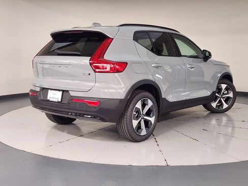 New 2026 Volvo XC40 B5 Plus w/ Protection Package Premier AWD/4WD image 2