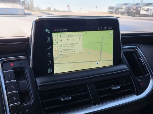 Used 2024 Chevrolet Tahoe Z71 w/ Luxury Package image 16