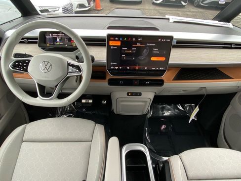 New 2025 Volkswagen ID. Buzz 1st Edition image 8