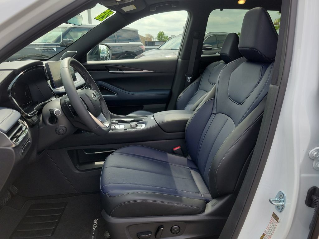 Certified 2026 INFINITI QX60 Sport w/ Dark Cargo Package AWD/4WD image 24